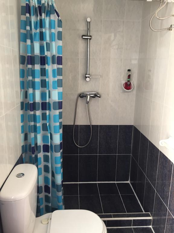 Seafront Apartment Blue Water セント・ポールズ・ベイ エクステリア 写真